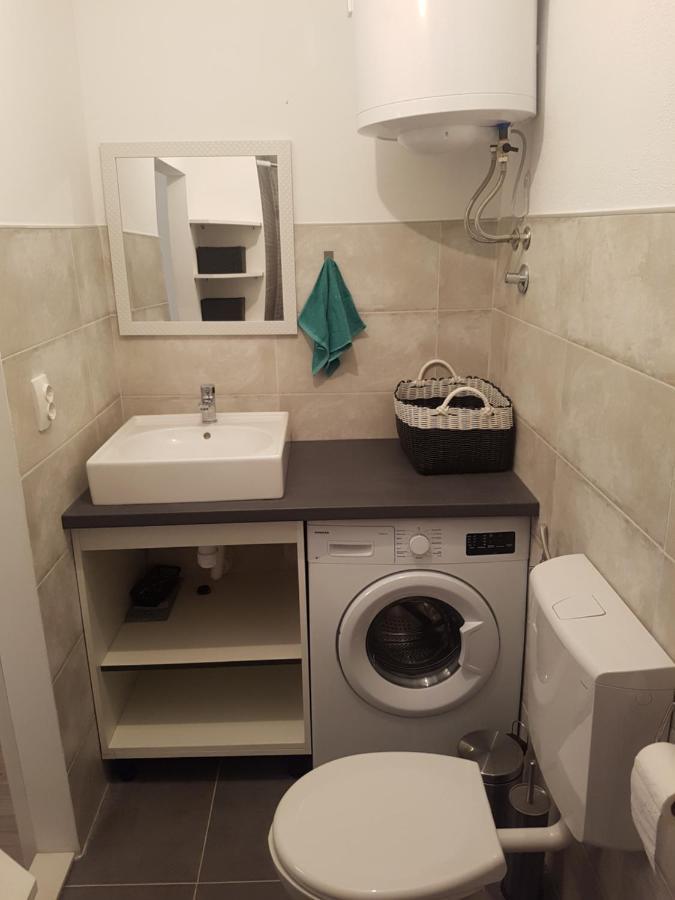 Apartment Mari Ostrvica ภายนอก รูปภาพ