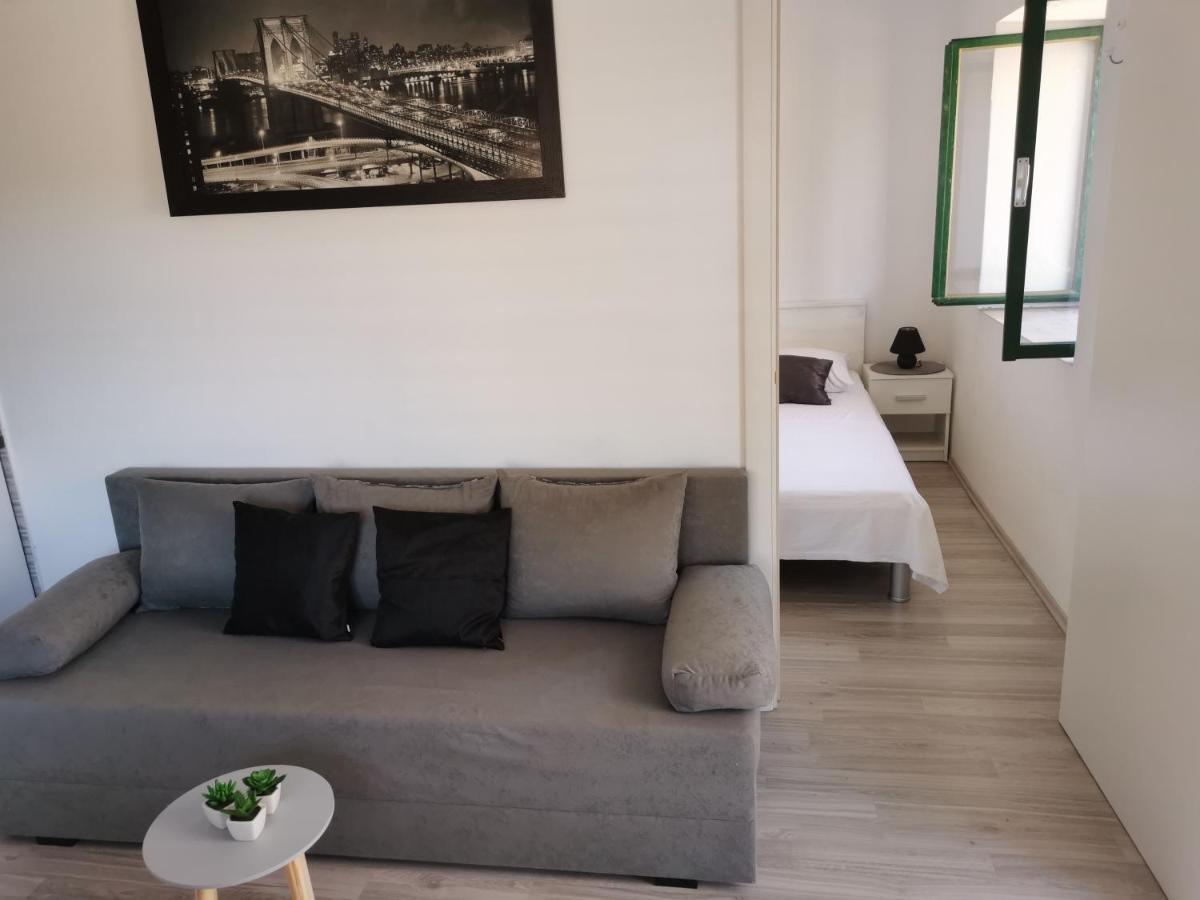 Apartment Mari Ostrvica ภายนอก รูปภาพ