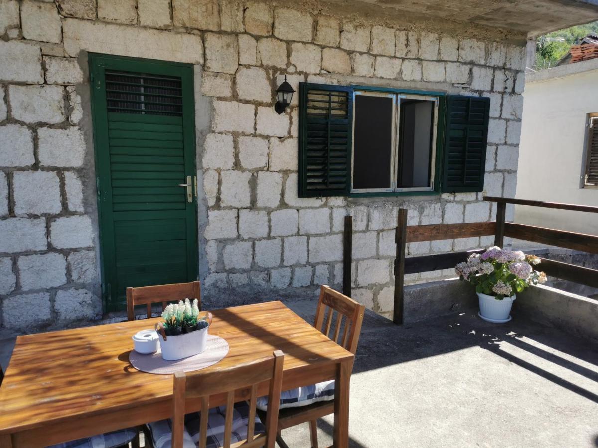 Apartment Mari Ostrvica ภายนอก รูปภาพ
