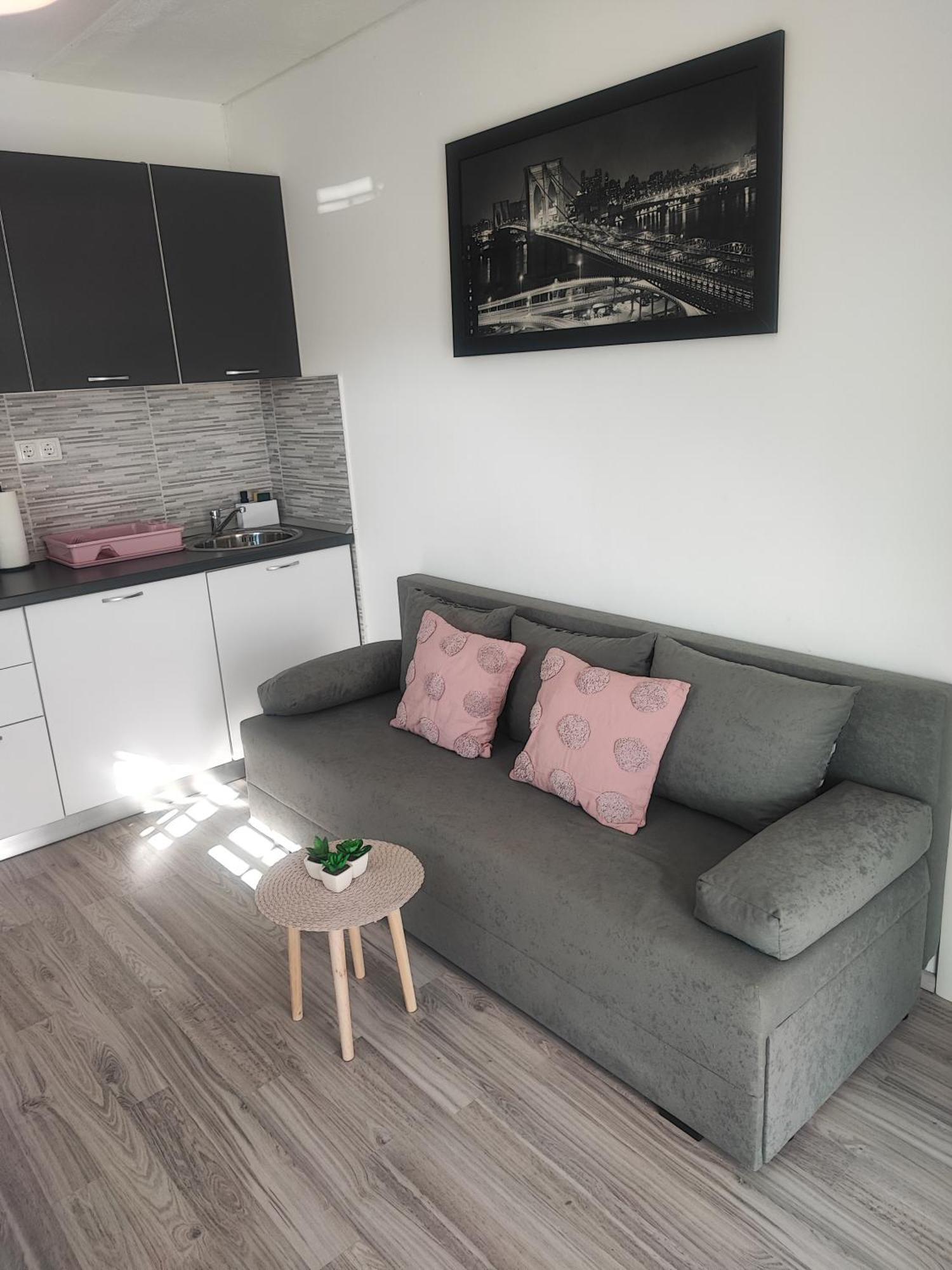 Apartment Mari Ostrvica ภายนอก รูปภาพ