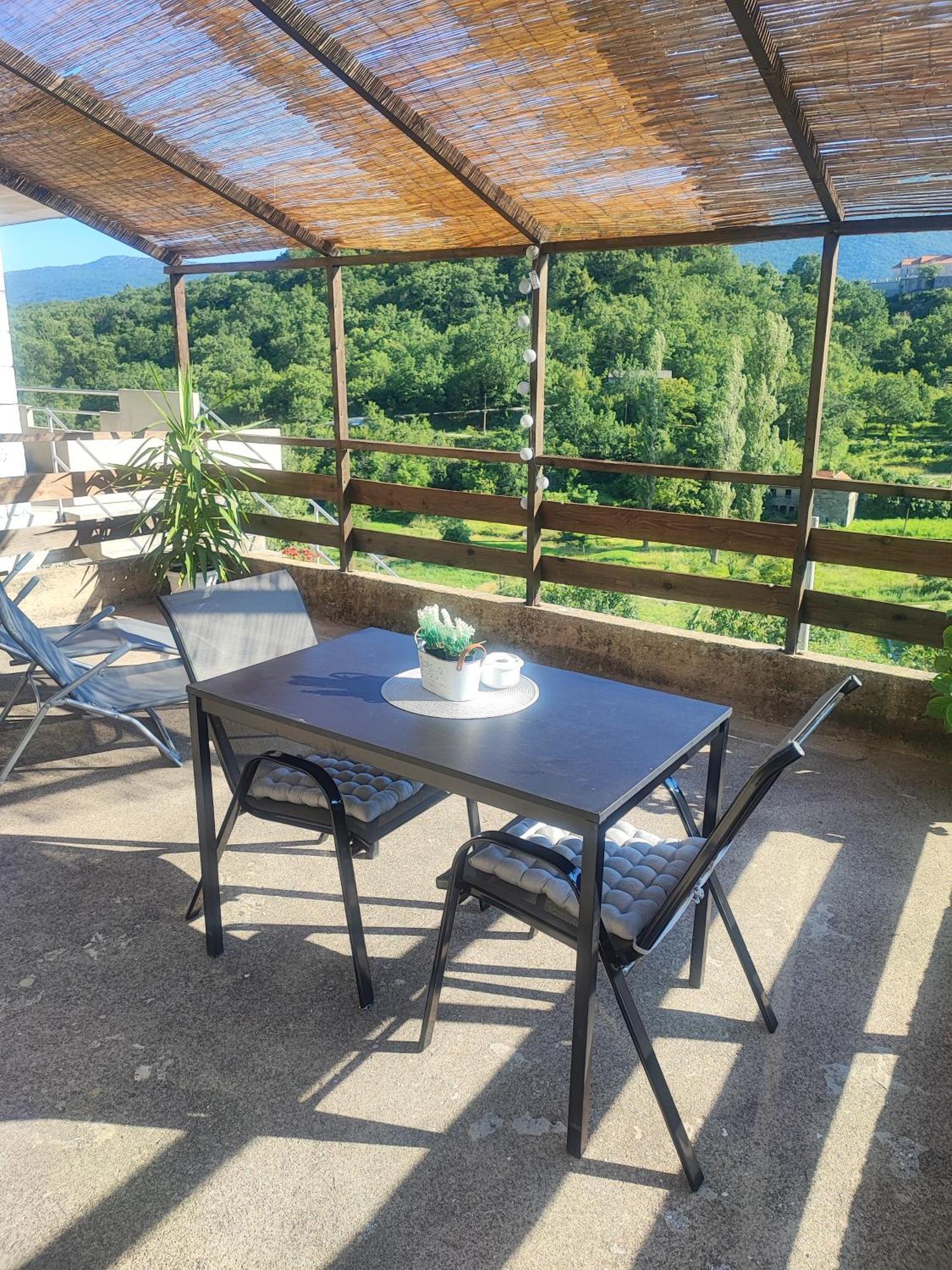 Apartment Mari Ostrvica ภายนอก รูปภาพ